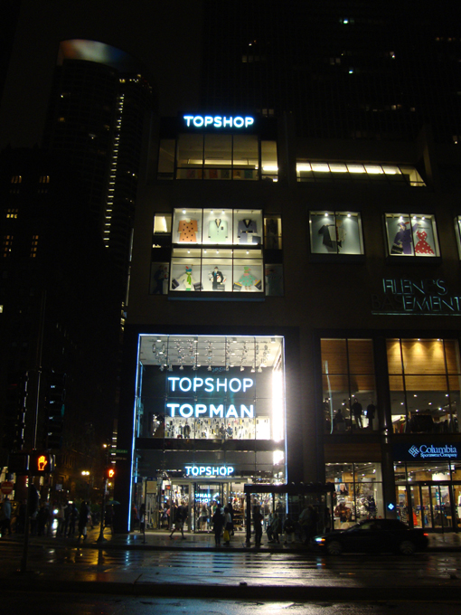 Topshop Opens in Chicago on FNO