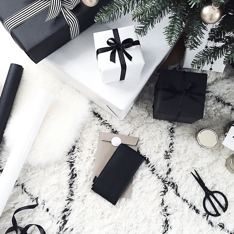 DIY Holiday Gift Wrap Inspiration