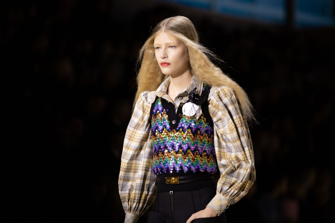 Hair and Makeup From Louis Vuitton's Spring 2010 Runway Show