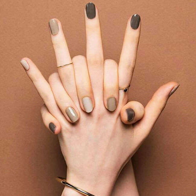 A Chic Take On Festive Fall Nails